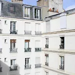 Charming Cocoon Of Love In The 11Th In Paris
